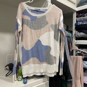525 America sweater